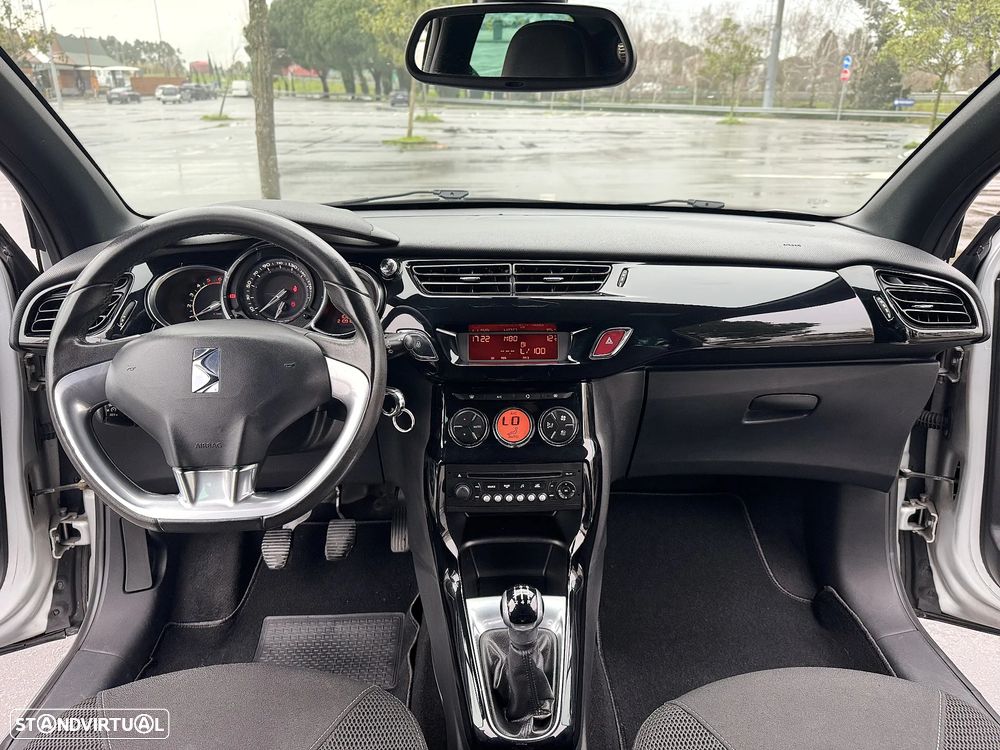 Citroën DS3 1.6 HDi Airdream So Chic - 9