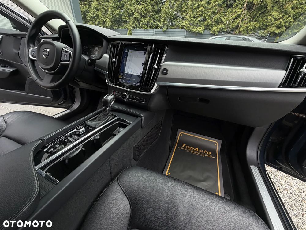 Volvo V90 D4 Geartronic Momentum Pro - 17