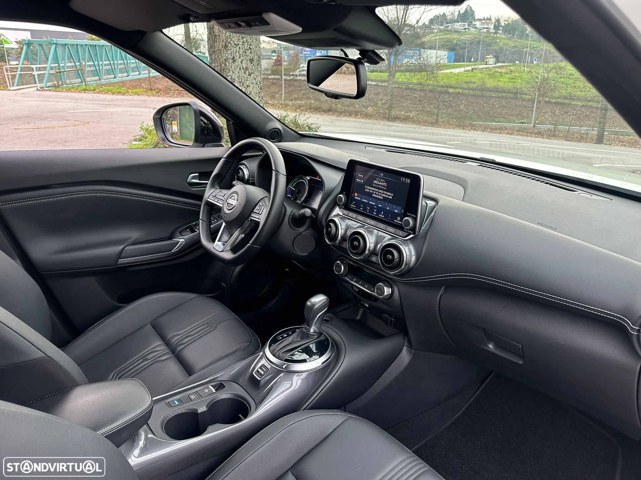 Nissan Juke 1.6 Hybrid Tekna TwoTone T - 20