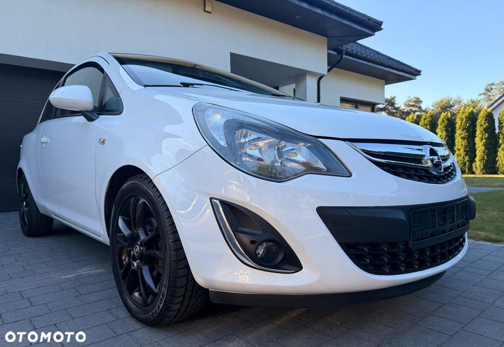 Opel Corsa 1.4 16V Color Edition - 4