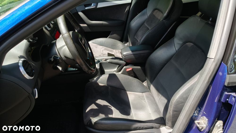 Audi A3 Sportback - 12