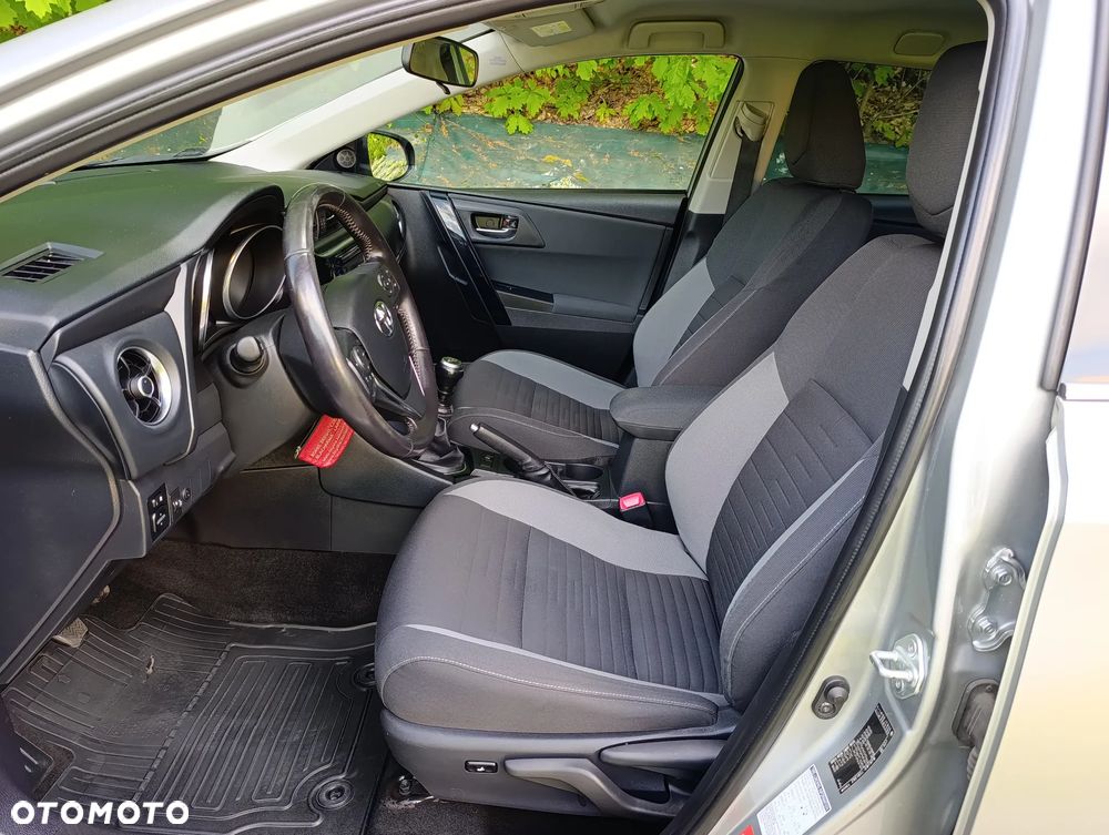 Toyota Auris 1.6 Comfort - 5