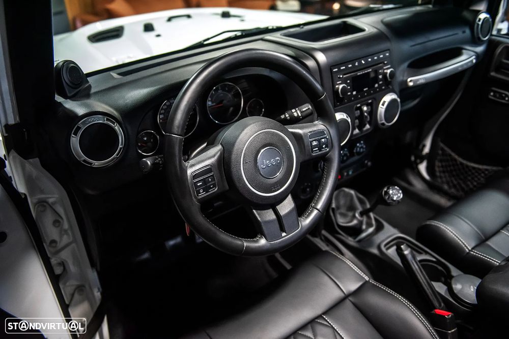 Jeep Wrangler Unlimited 2.8 CRD MTX Sahara Urban Edition - 26