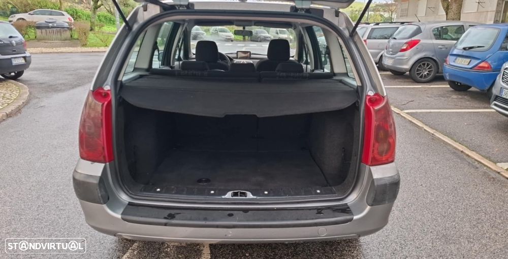 Peugeot 307 Break 1.4 HDi Navtech - 6