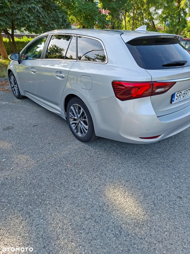 Toyota Avensis 1.8 Prestige - 9
