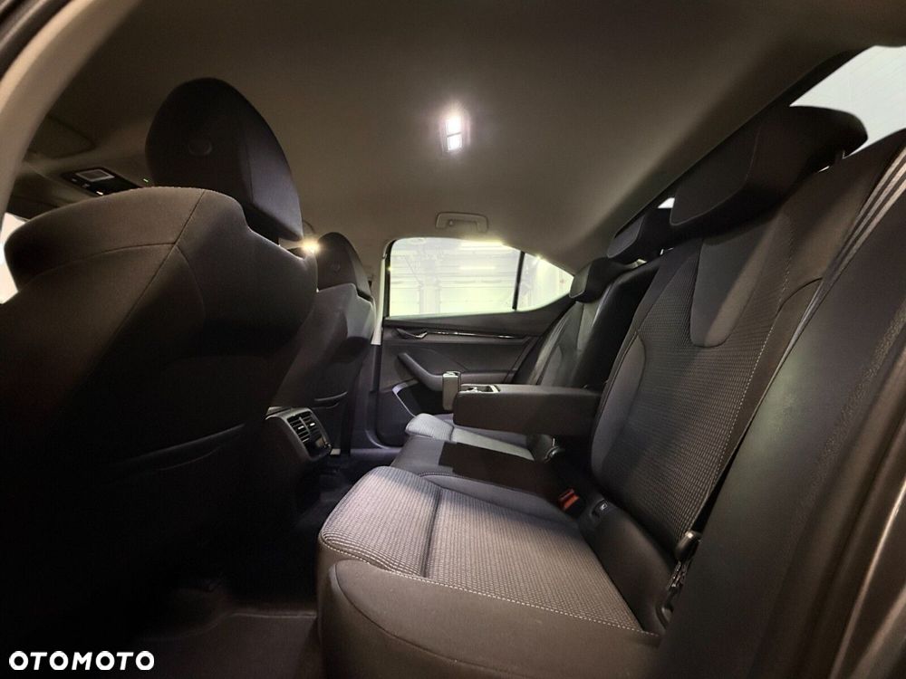 Skoda Octavia 1.5 TSI ACT Ambition - 23