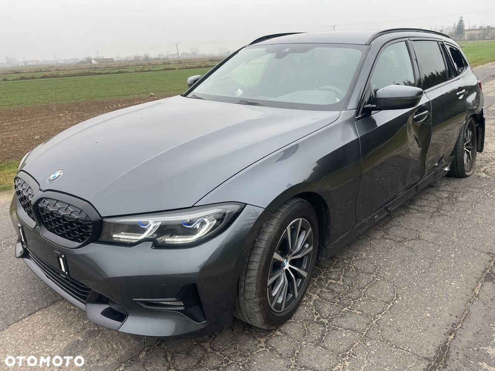 BMW Seria 3 318d Sport Line - 4