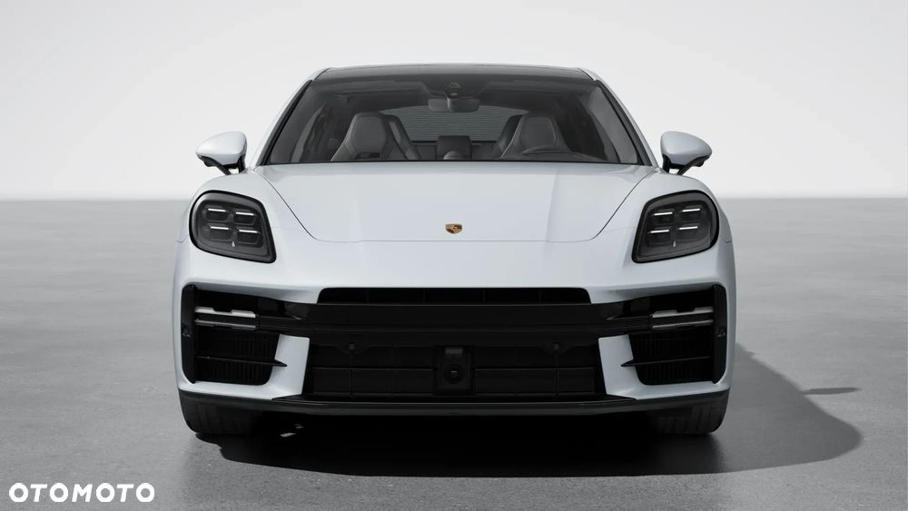 Porsche Panamera 4 E-Hybrid - 5