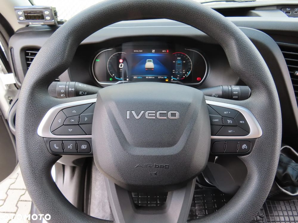 Iveco DAILY 35C16 3.0 HPI Chłodnia 7 E.Palet 3710 mm Dł. WZMACNIANY Agregat Thermo King 0*C Boczne Drzwi Zabudowy DMC 3500 DUŻA Ładowność 1160 Kg Nowe OPONY + Serwis W ASO IVECO Virtual Cockpit Carplay / Android Auto Stan Jak Nowy GWARANCJA Gotowy I Dostępny Polecam - 36