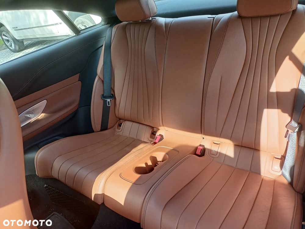 Mercedes-Benz Klasa E 220 d Coupe 4-Matic 9G-TRONIC - 14