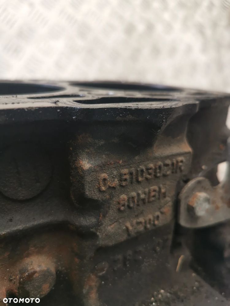 Blok Silnika Audi A6 C6 048103021R - 7