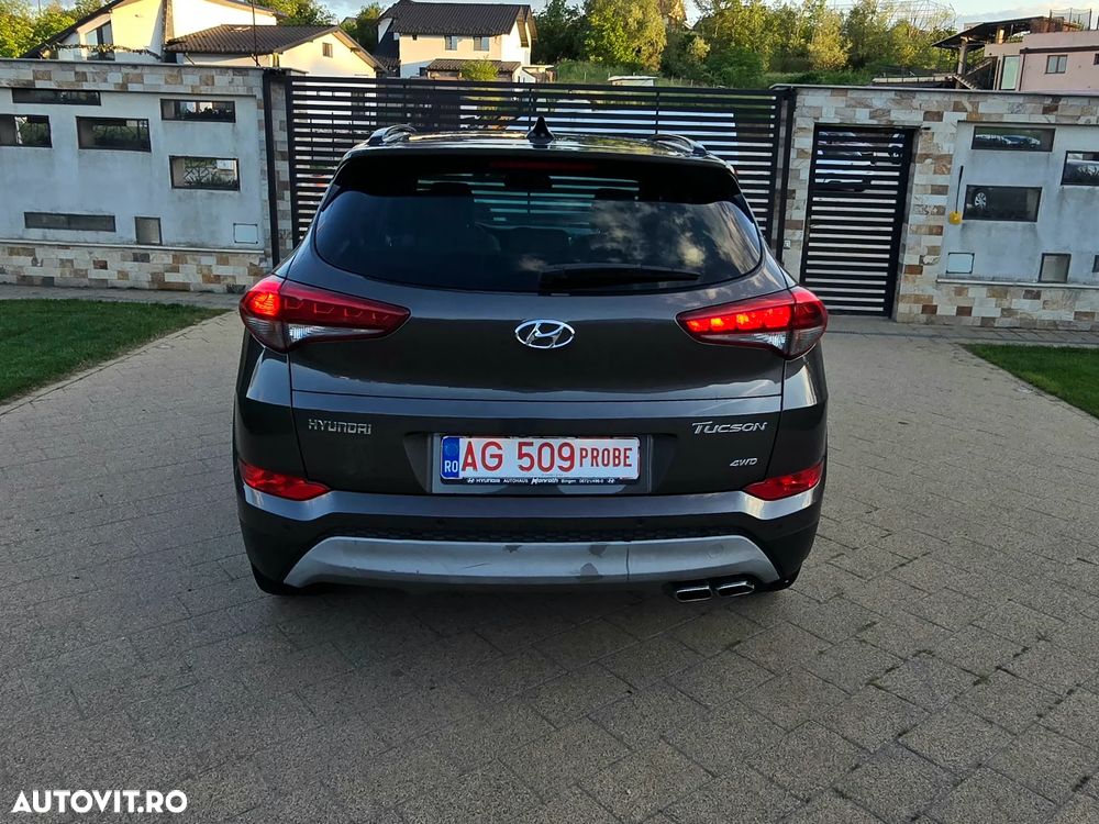 Hyundai Tucson 2.0 CRDI 4WD 6AT Luxury Pack+ - 16