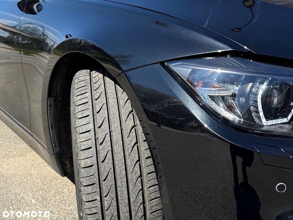 BMW Seria 3 328i xDrive - 20