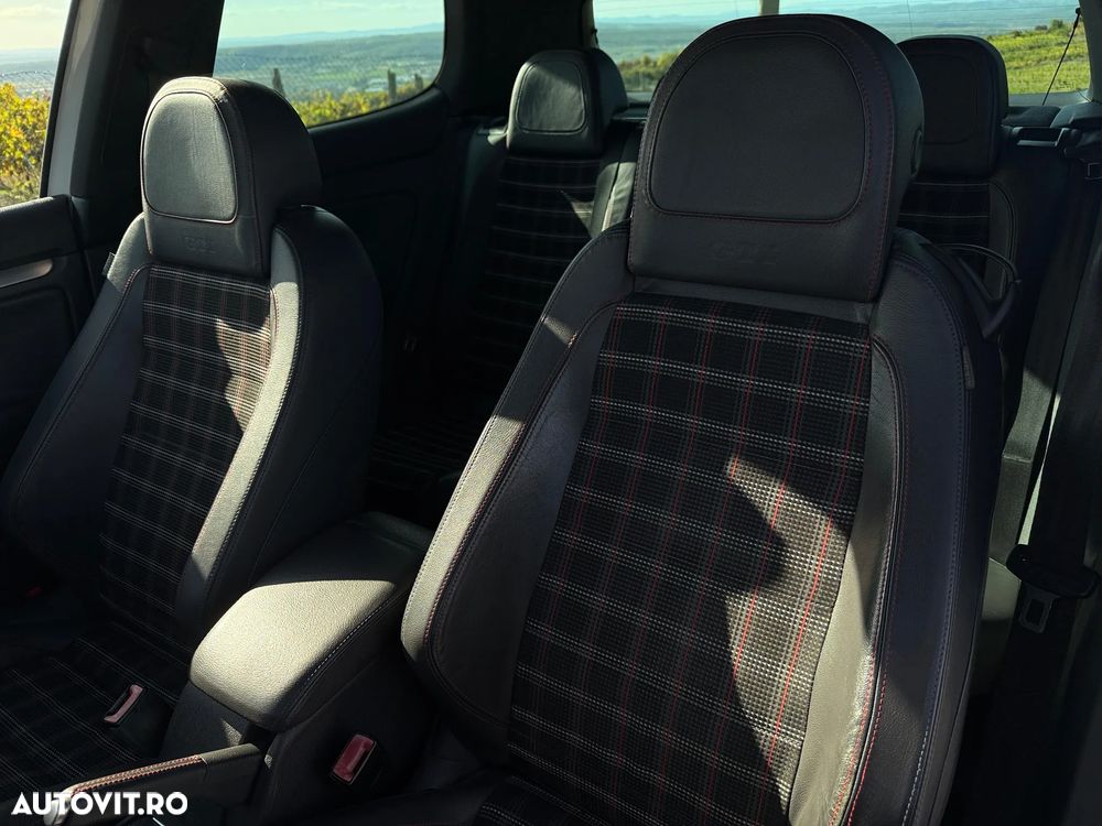 Volkswagen Golf 2.0 FSI DSG GTI 30 Edition - 10