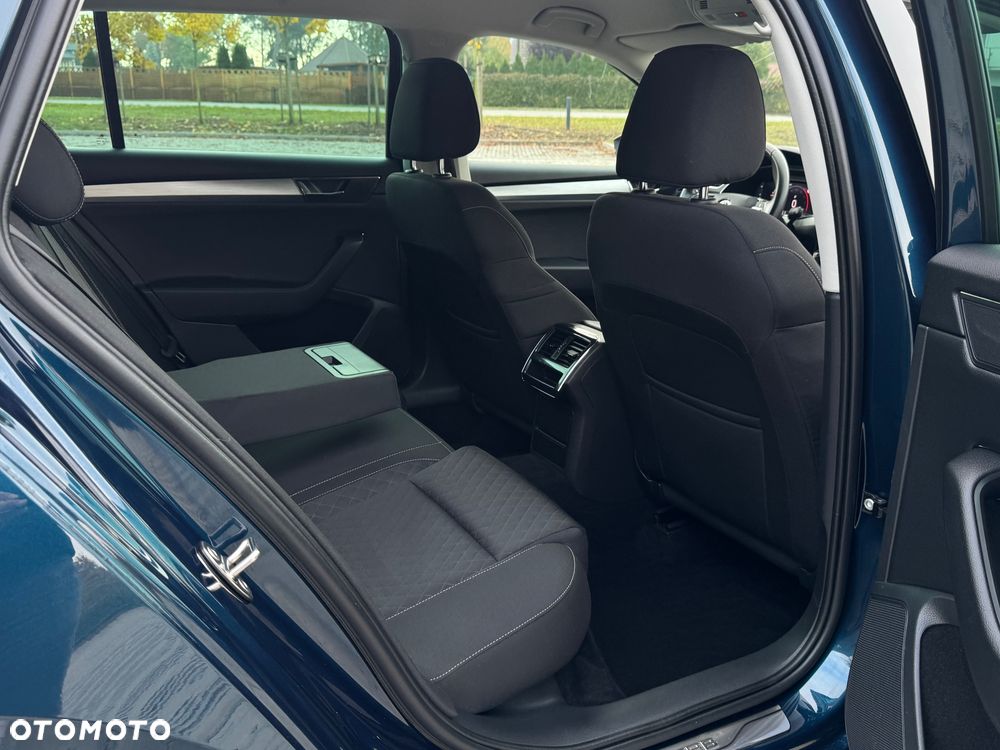 Skoda Superb 2.0 TDI Ambition DSG7 - 23