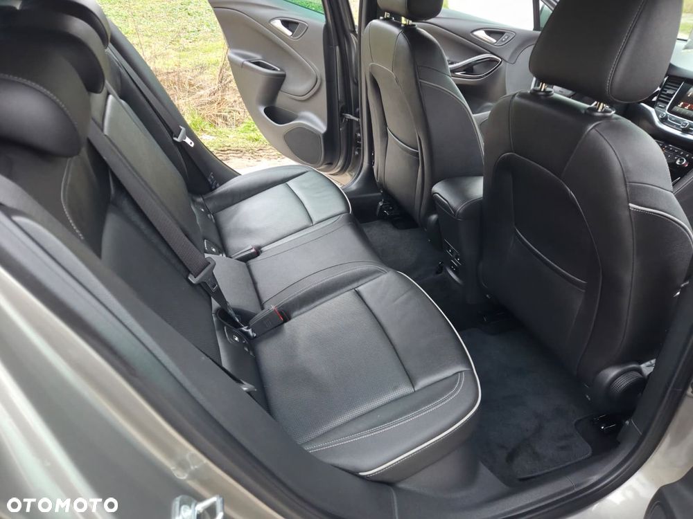 Opel Astra 1.4 Turbo 120 Jahre - 16