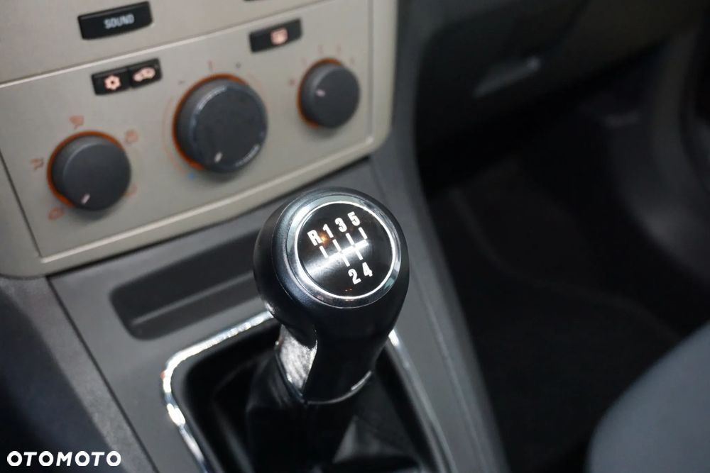 Opel Zafira 1.6 Enjoy - 27