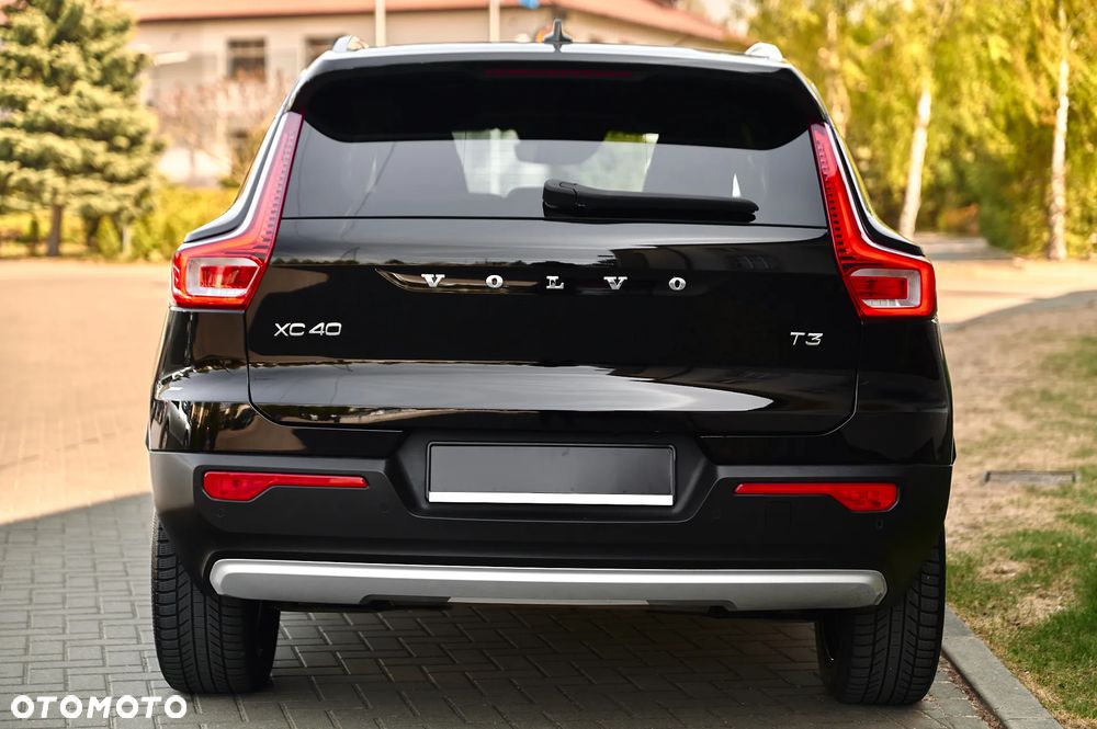 Volvo XC 40 T3 Momentum Pro - 16