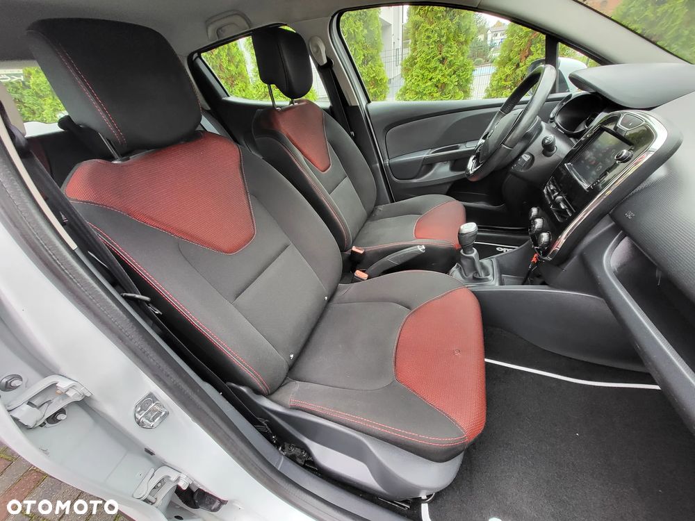 Renault Clio 1.2 16V 75 LIMITED - 16