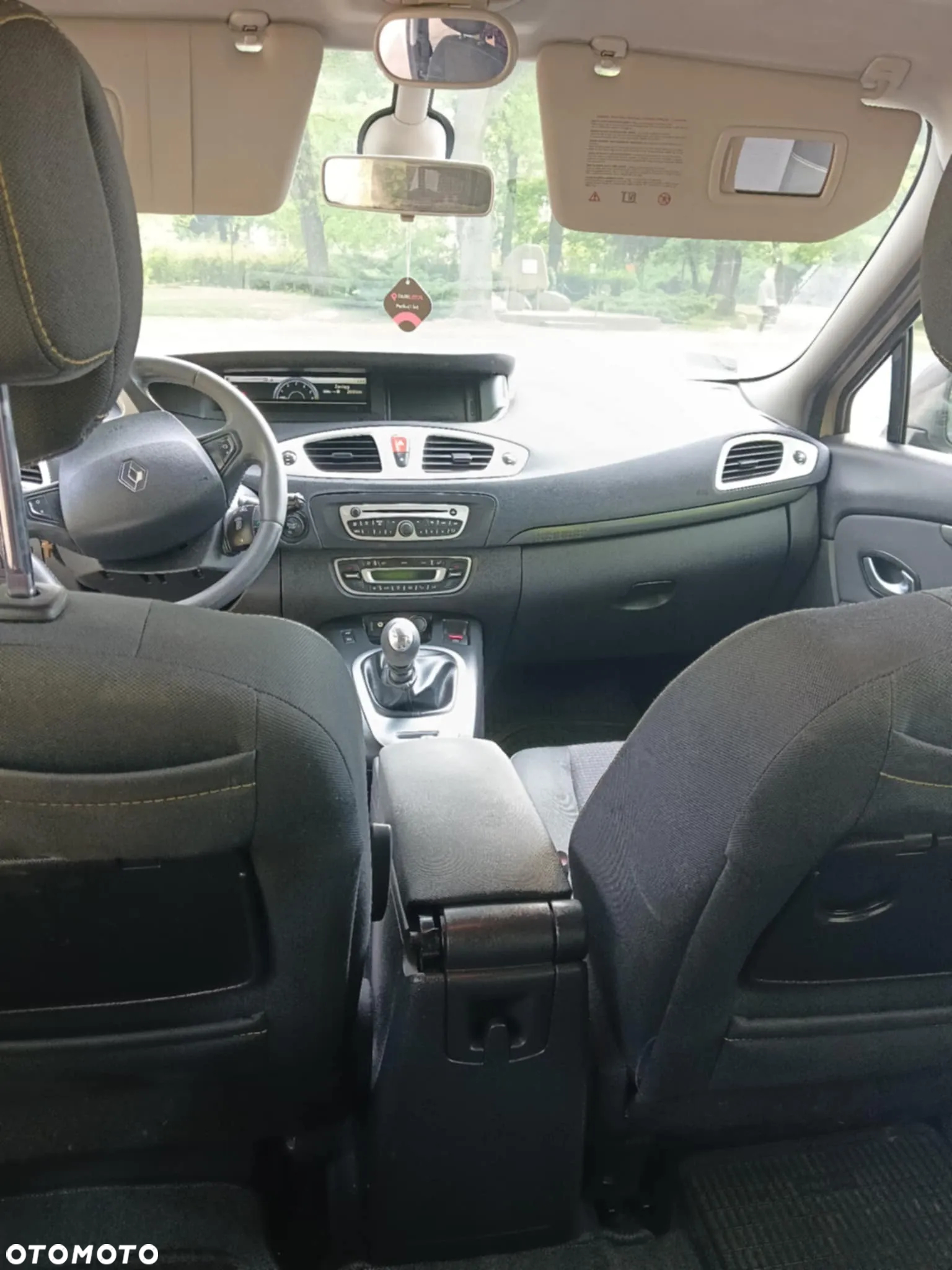 Renault Scenic - 11