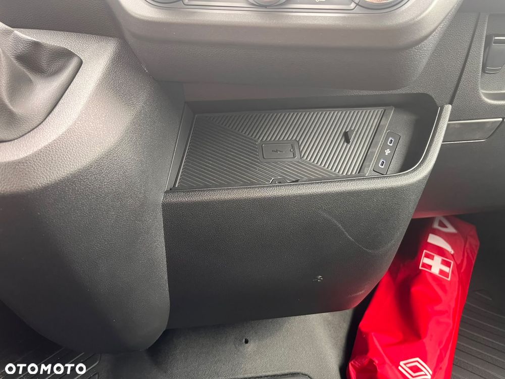 Renault Master Doka 7 os. + plandeka do wys. kabiny - 17