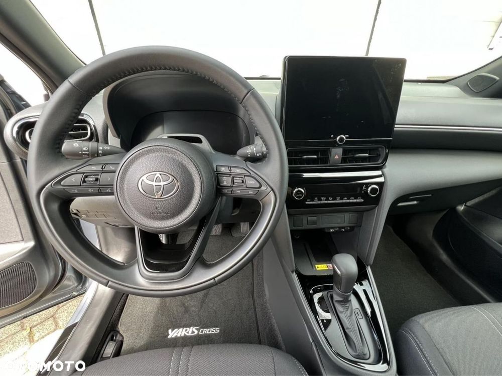 Toyota Yaris Cross - 10