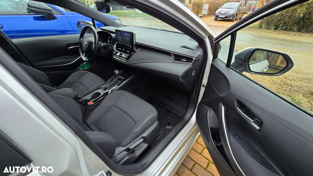 Toyota Corolla 1.8 HSD Dynamic - 9