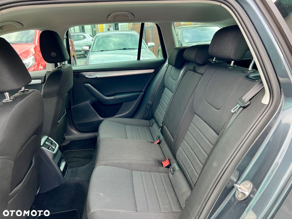 Skoda Octavia 1.4 TSI DSG Style - 21