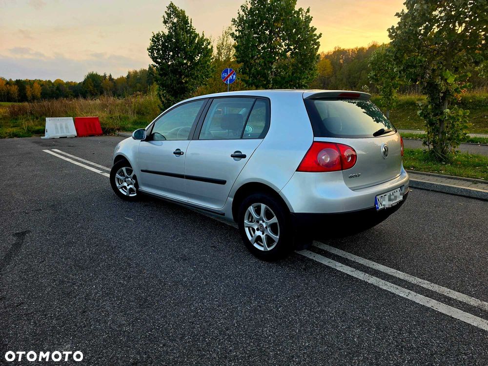 Volkswagen Golf - 5