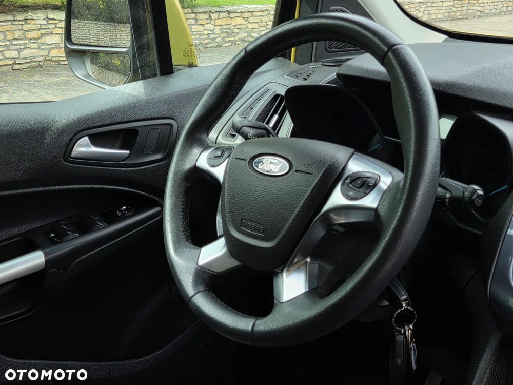 Ford Tourneo Connect 1.0 EcoBoost Start-Stop Titanium - 23