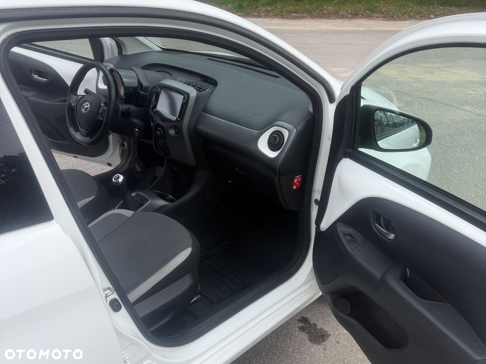 Toyota Aygo 1.0 VVT-i Color Edition - 11