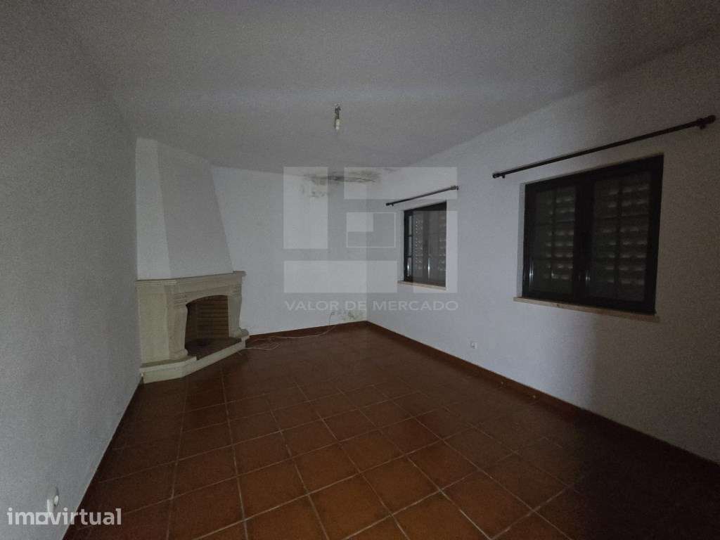 Moradia em banda térrea com garagem - Grande imagem: 2/19