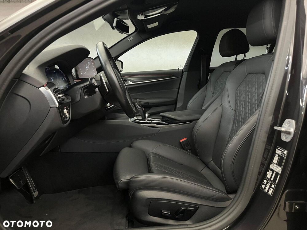 BMW Seria 5 530d xDrive mHEV M Sport sport - 18