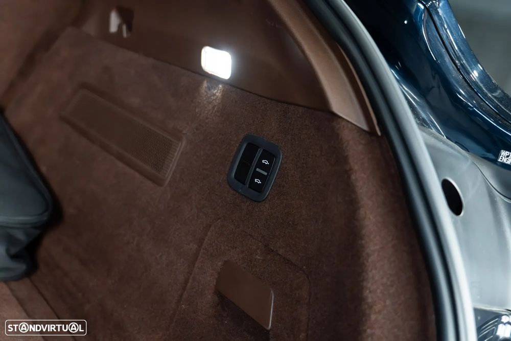Porsche Cayenne Coupé E-Hybrid Platinum Edition - 8