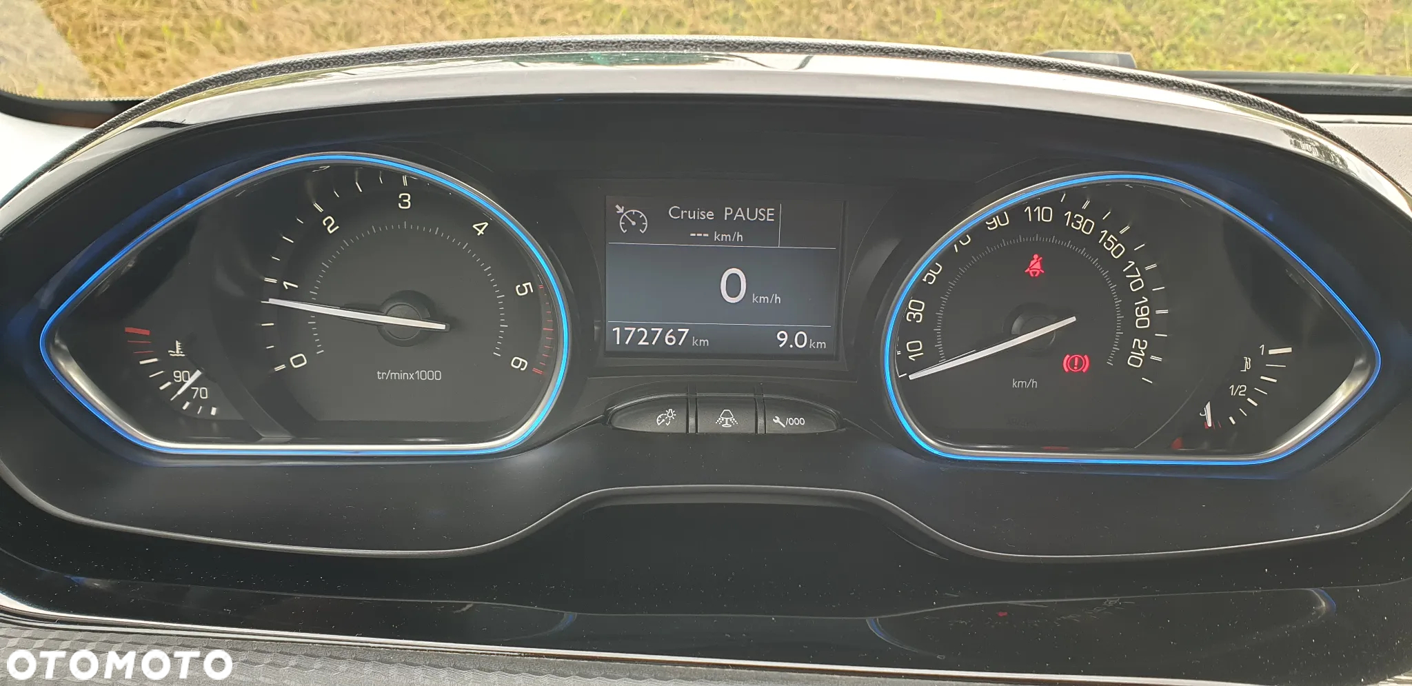 Peugeot 2008 1.6 e-HDi Allure S&S - 30