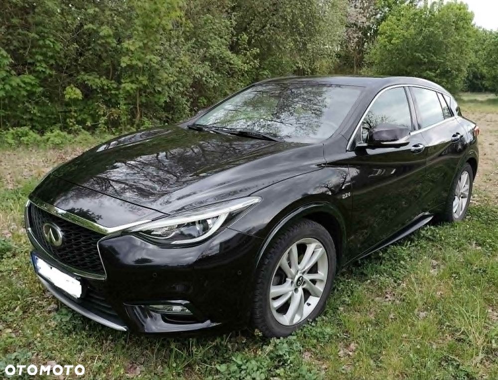 Infiniti Q30 2.2d DCT - 1