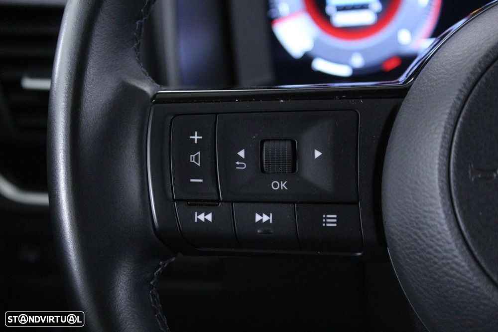 Nissan Qashqai 1.3 DIG-T N-Connecta LED+SKY - 22