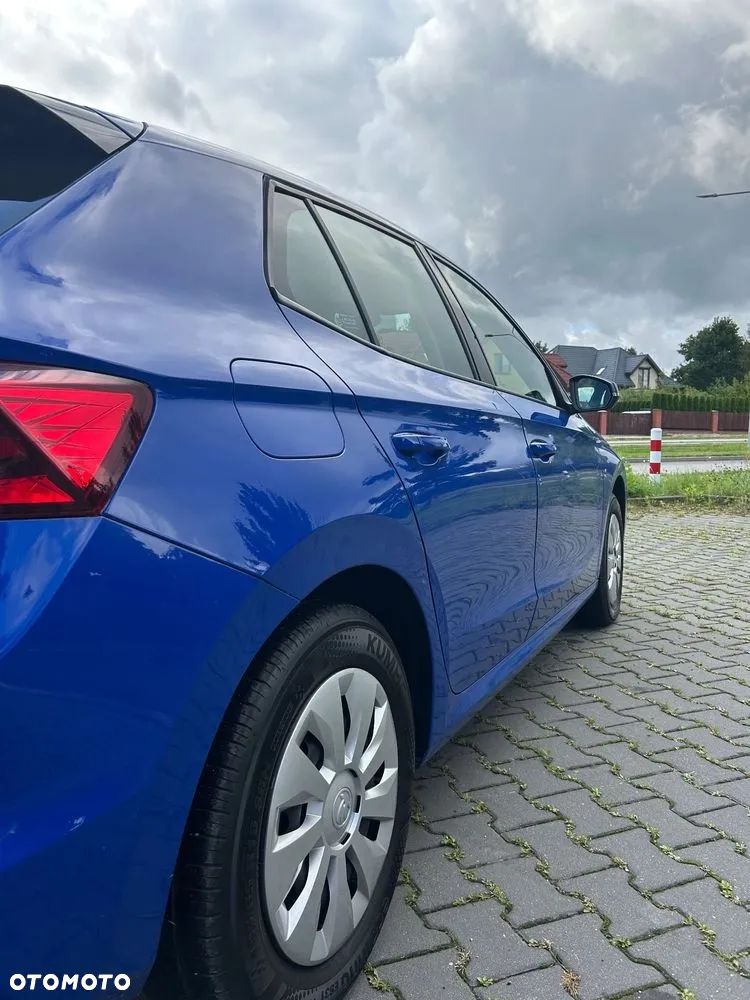 Skoda Fabia 1.0 Essence - 8