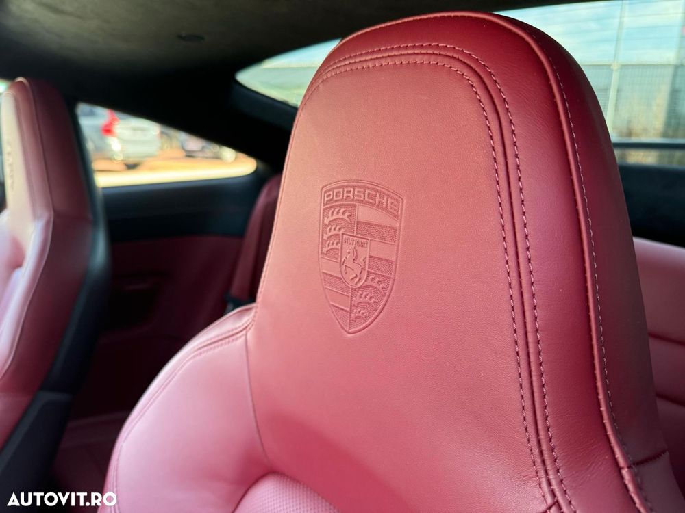 Porsche 911 Carrera 4S PDK - 26