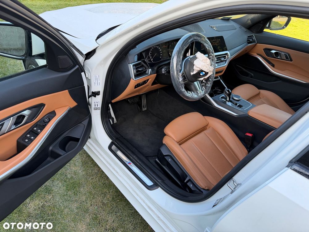 BMW Seria 3 318i M Sport sport - 10