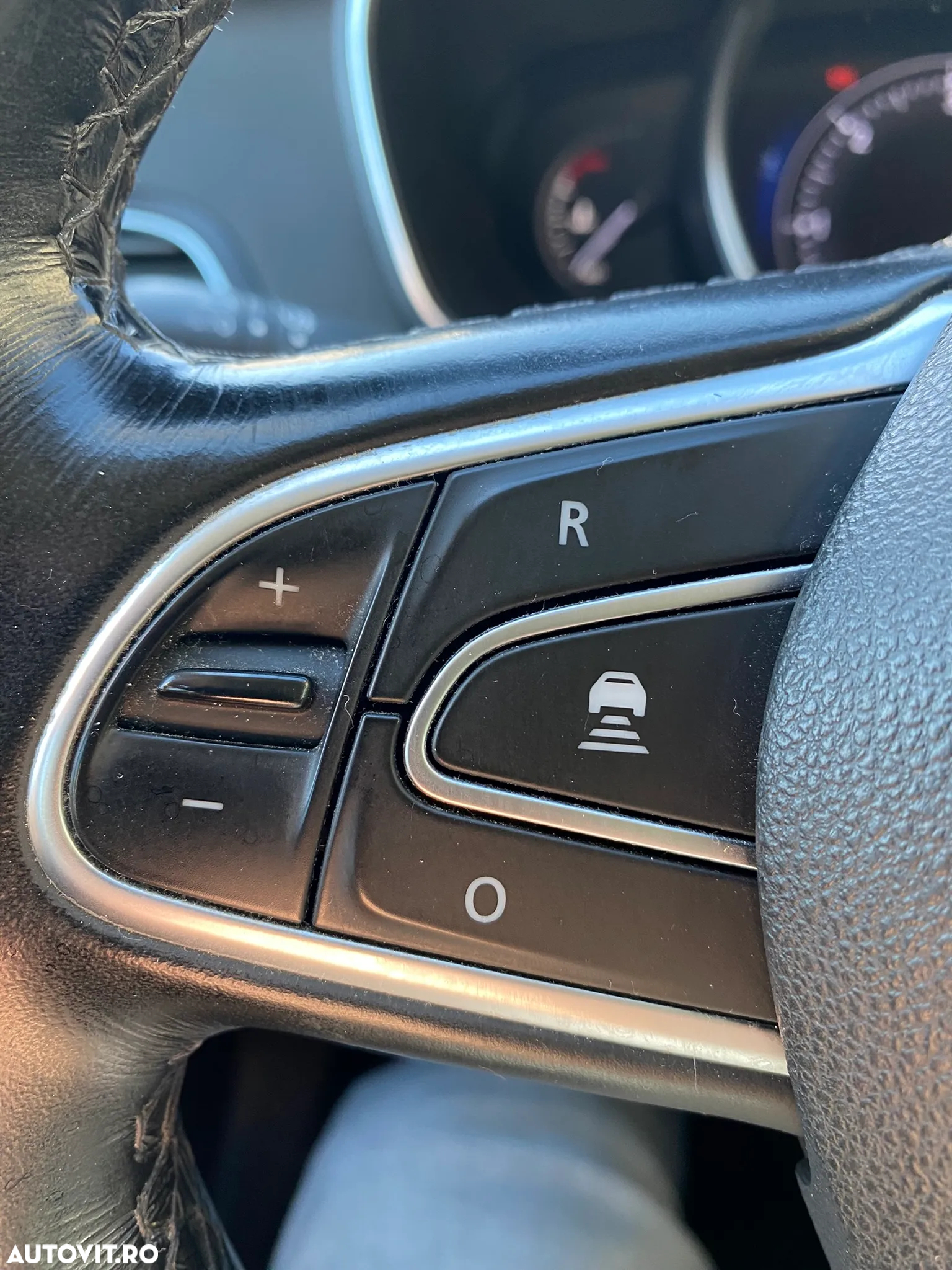 Renault Megane ENERGY dCi Intens - 8