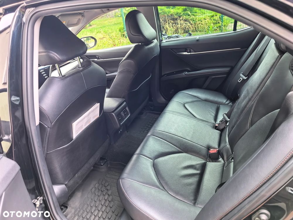 Toyota Camry 2.5 Hybrid Executive CVT - 12