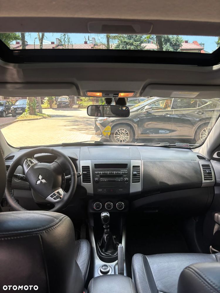 Mitsubishi Outlander 2.0 DID Intense + - 12