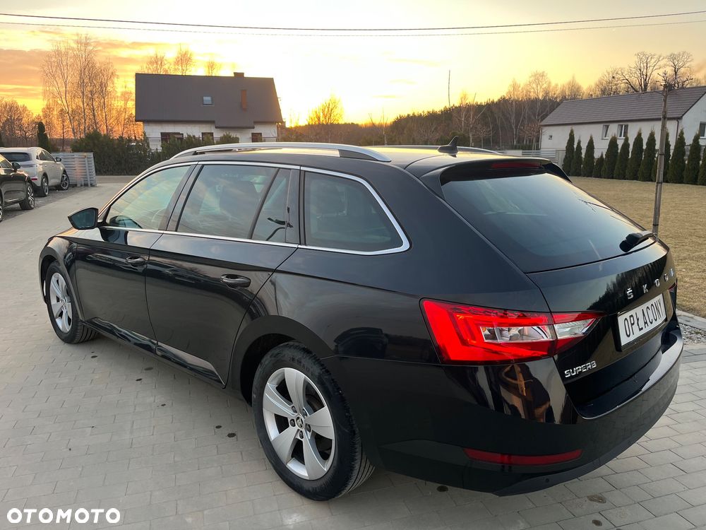 Skoda Superb 2.0 TDI Ambition DSG7 - 6