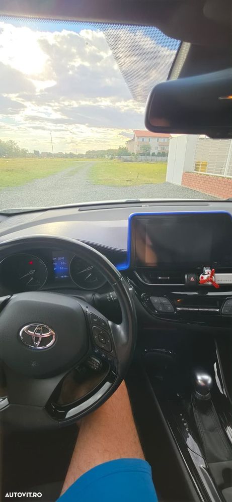 Toyota C-HR 1.8 HSD 4x2 CVT C-ult - 2