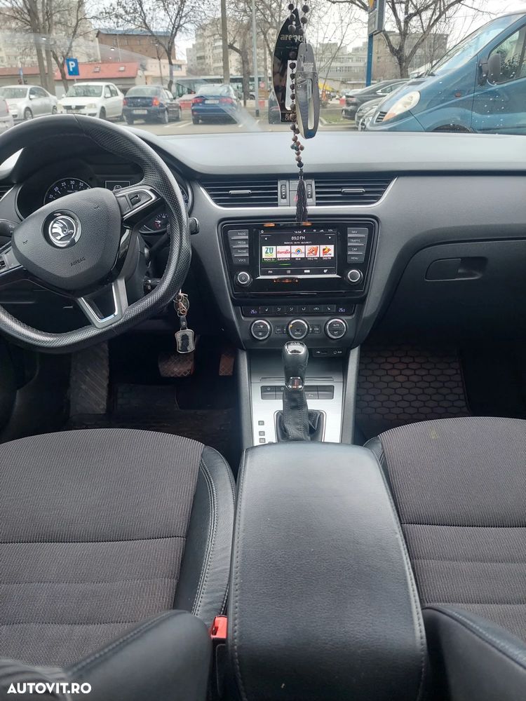 Skoda Octavia 2.0 TDI ELEGANCE DSG - 8