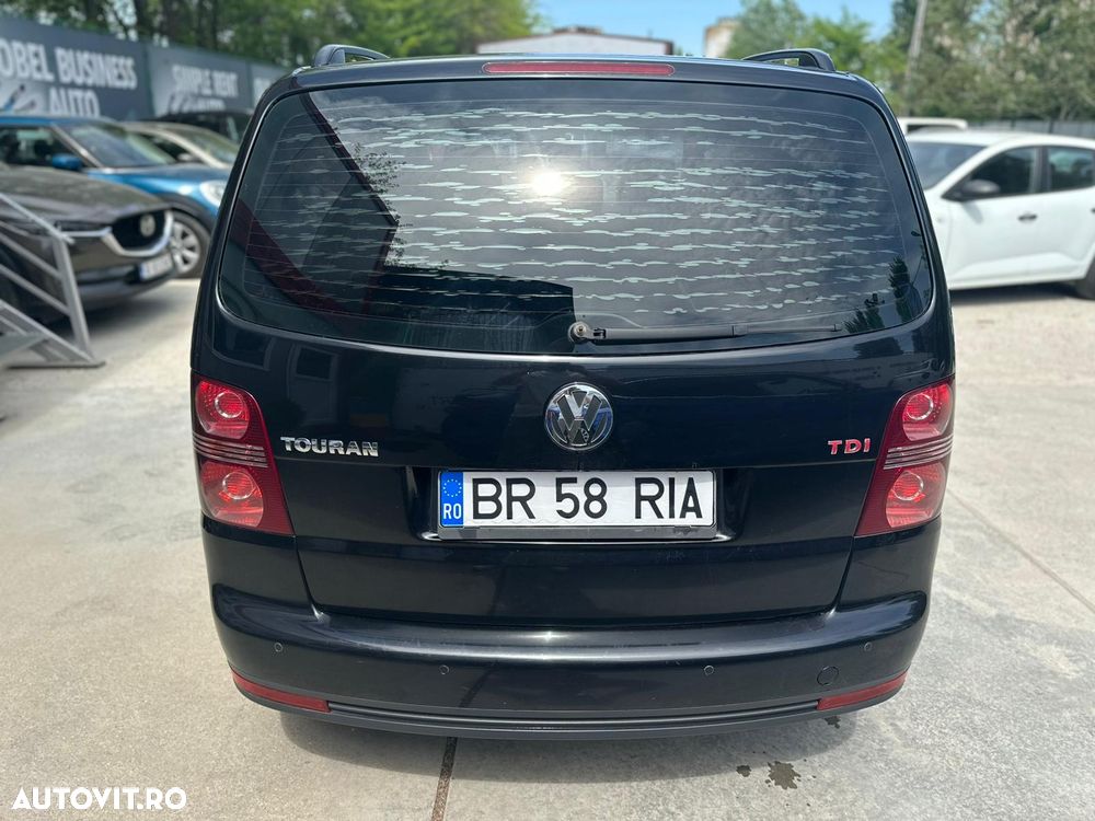 Volkswagen Touran 1.9TDI Highline DSG - 7