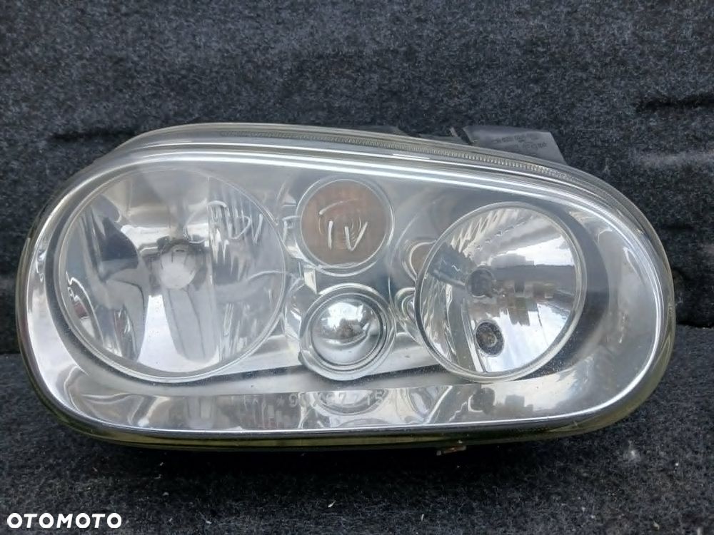 Volkswagen Golf IV Lampa przednia prawa Valeo - 1