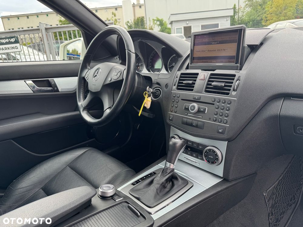 Mercedes-Benz Klasa C 300 T 7G-TRONIC Avantgarde - 38