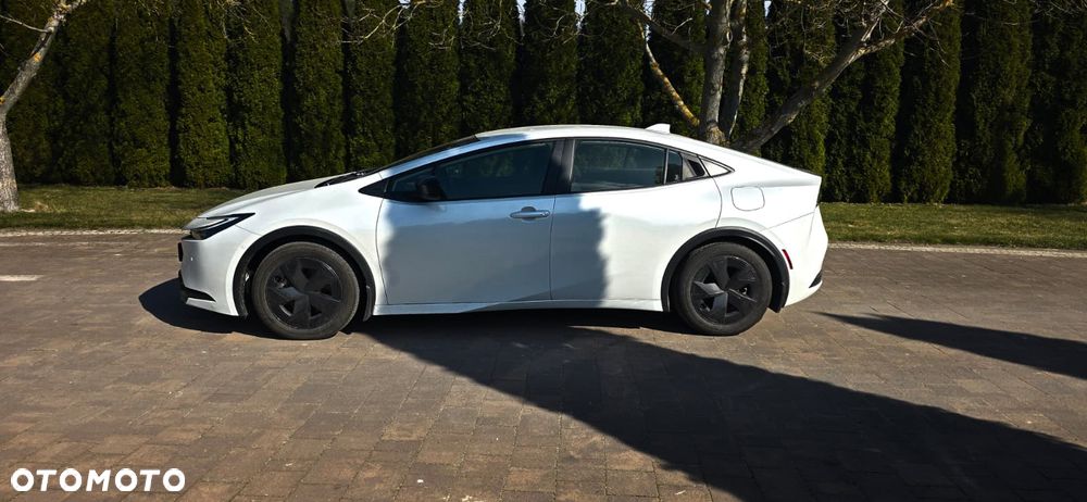 Toyota Prius Hybrid - 13